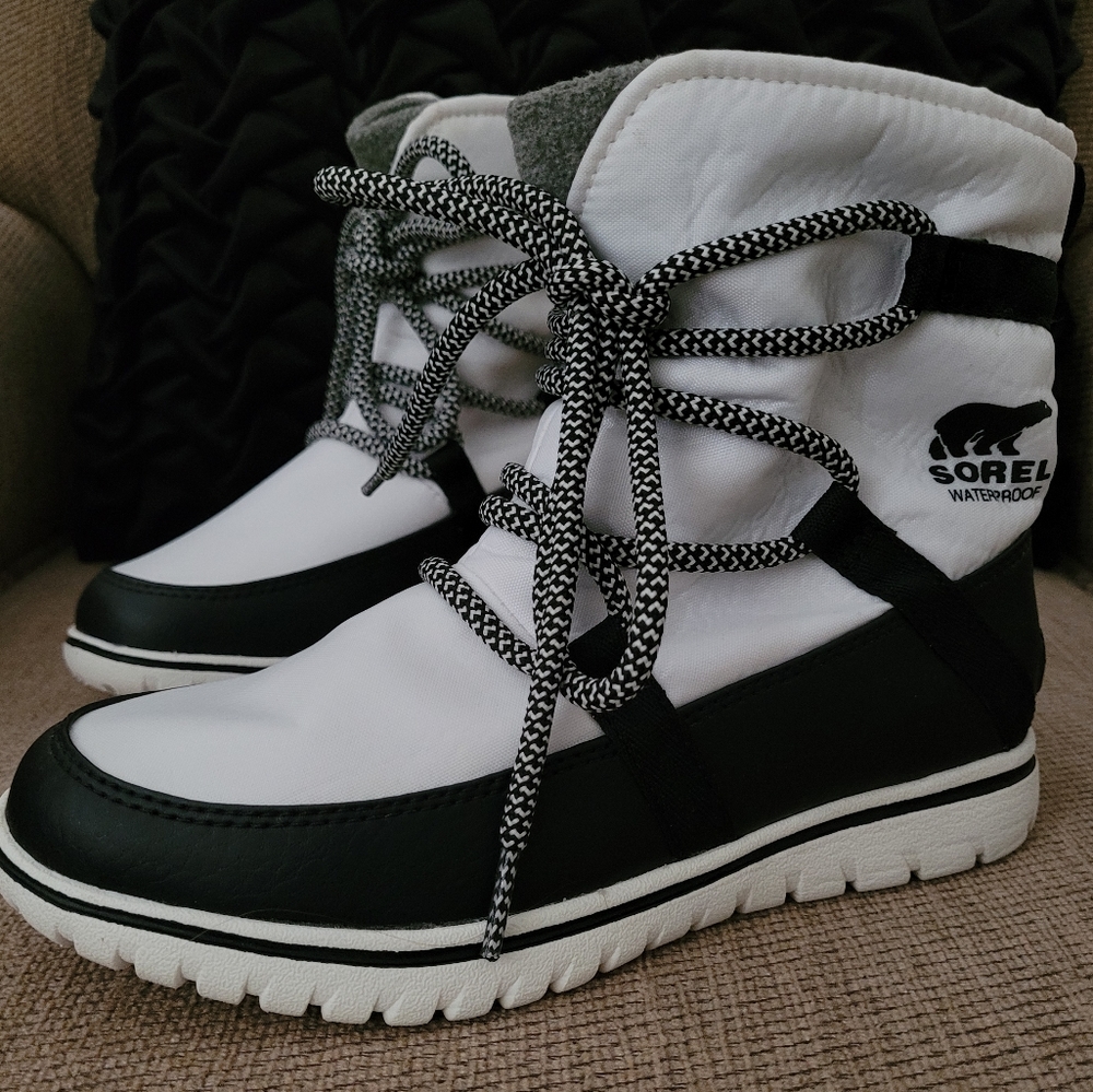 SOREL COZY EXPLORER JOURNEYS WATERPROOF BOOTS